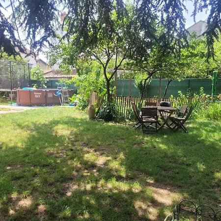 Peaceful Haven With Garden And Pool